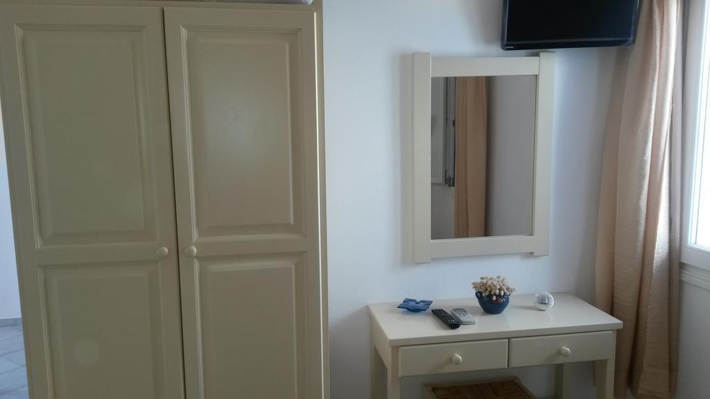 Antonia Studios Náousa Kamer foto